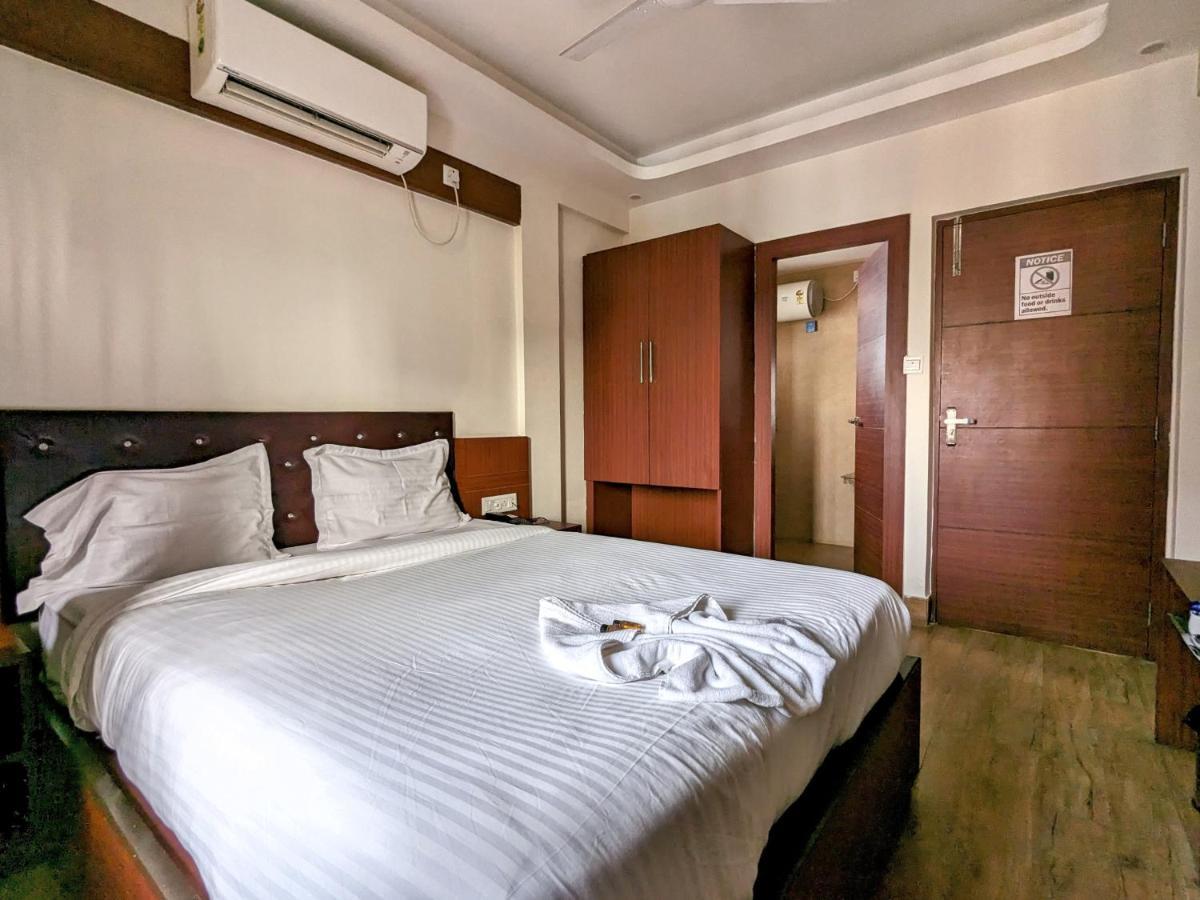 The Aster Enclave Hotel Калькутта Экстерьер фото
